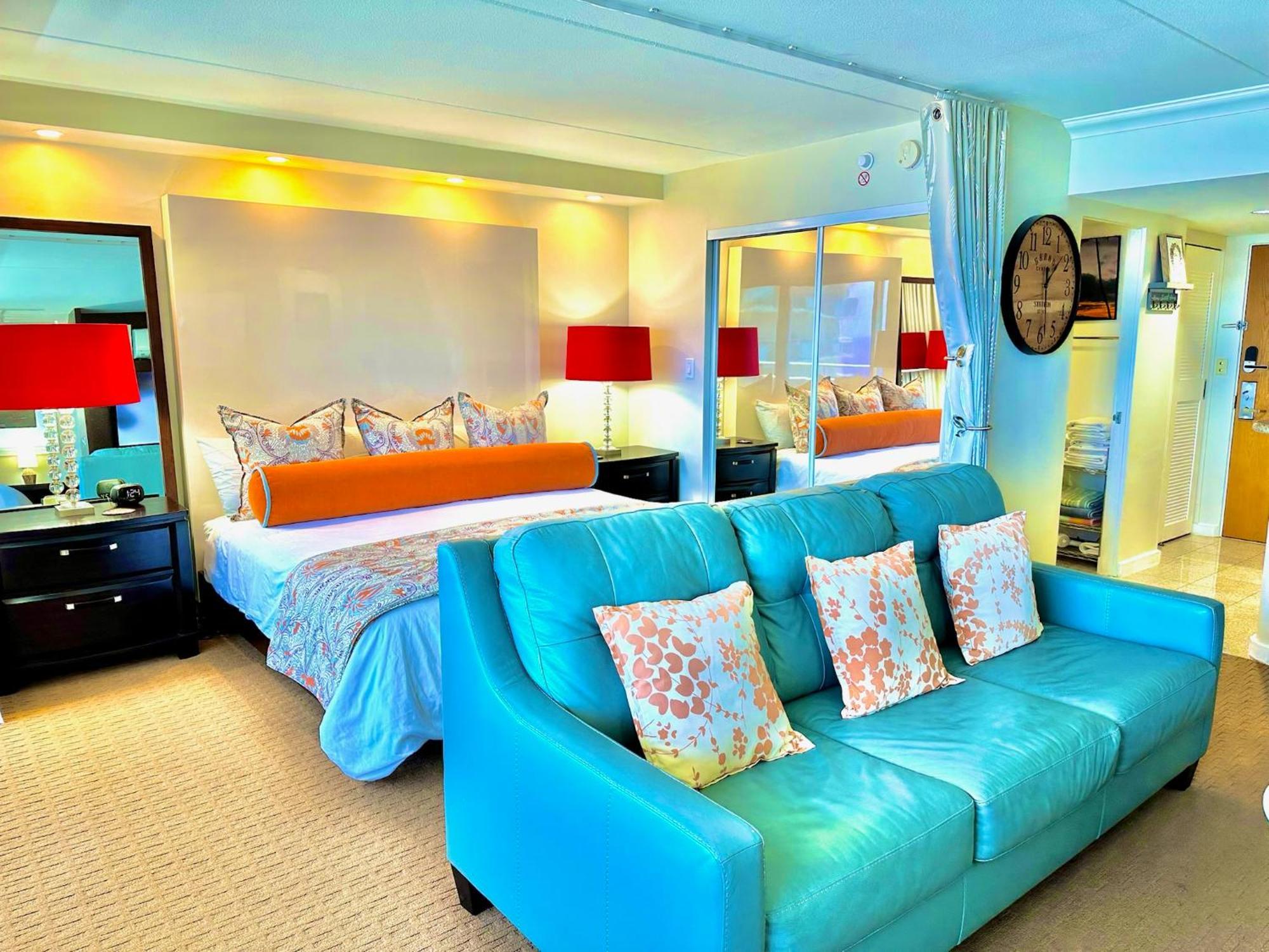 Waikiki Beach Experience! Luxury Oceanview Suite! Гонолулу Екстер'єр фото