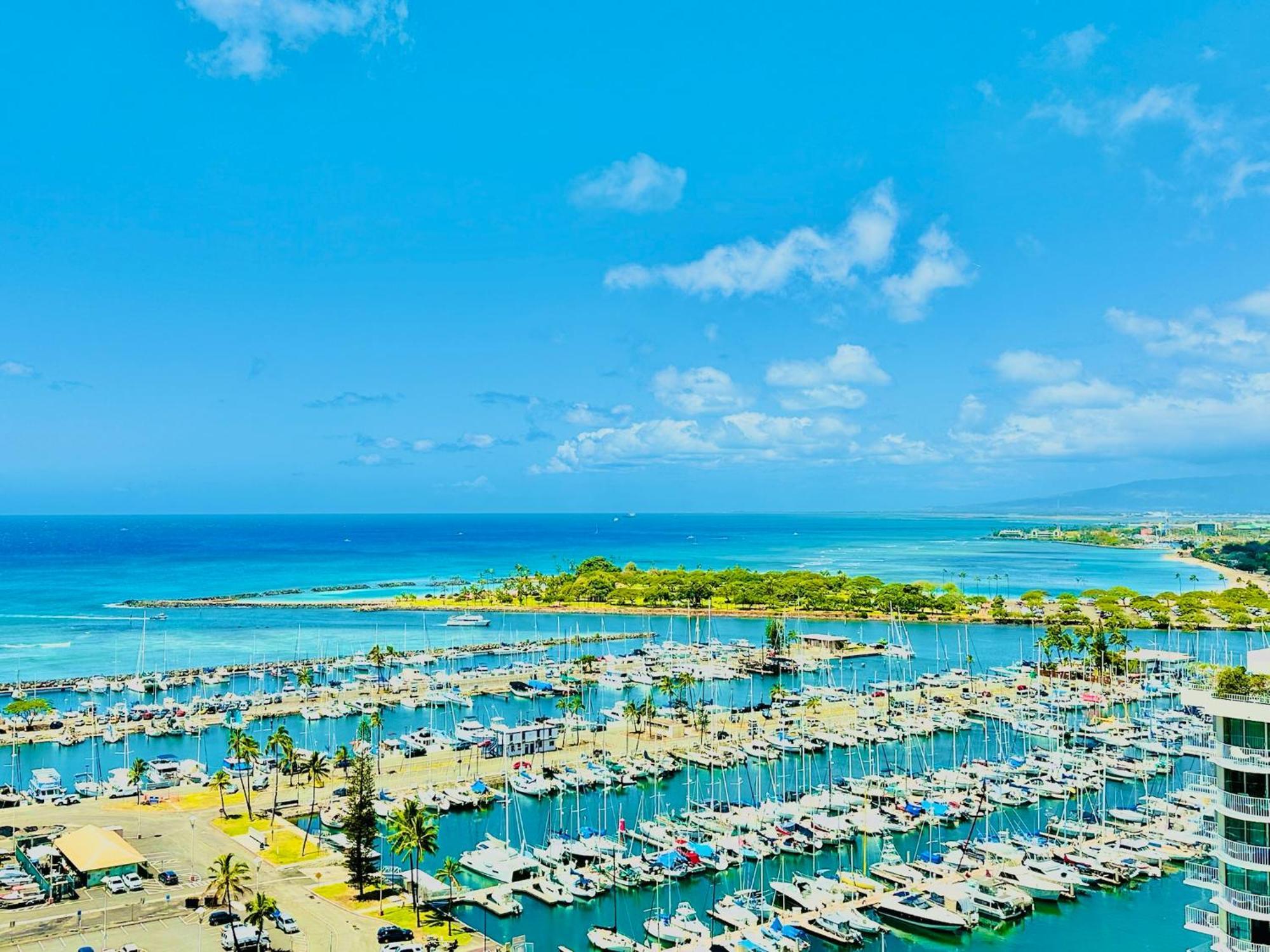 Waikiki Beach Experience! Luxury Oceanview Suite! Гонолулу Екстер'єр фото