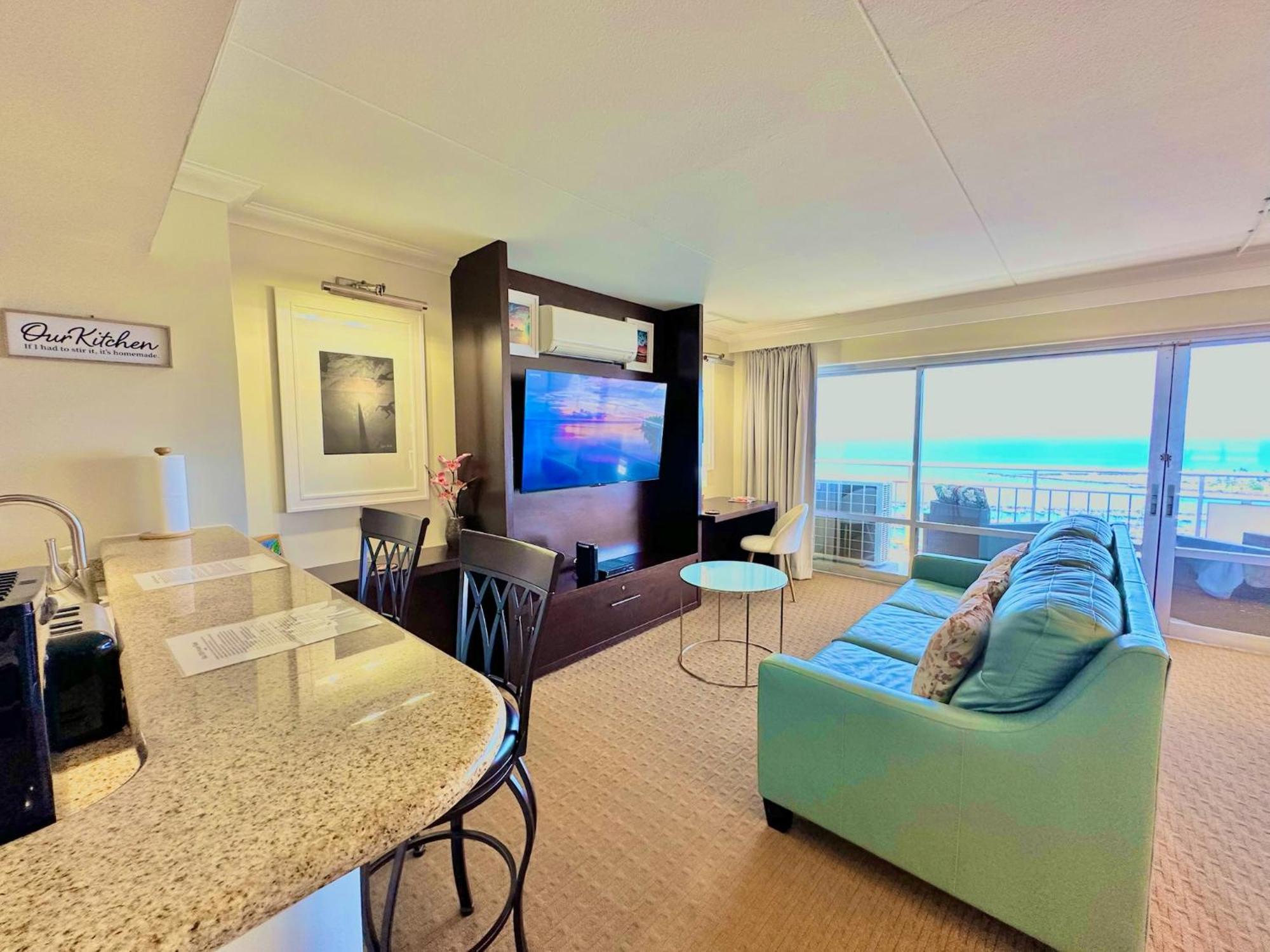 Waikiki Beach Experience! Luxury Oceanview Suite! Гонолулу Екстер'єр фото
