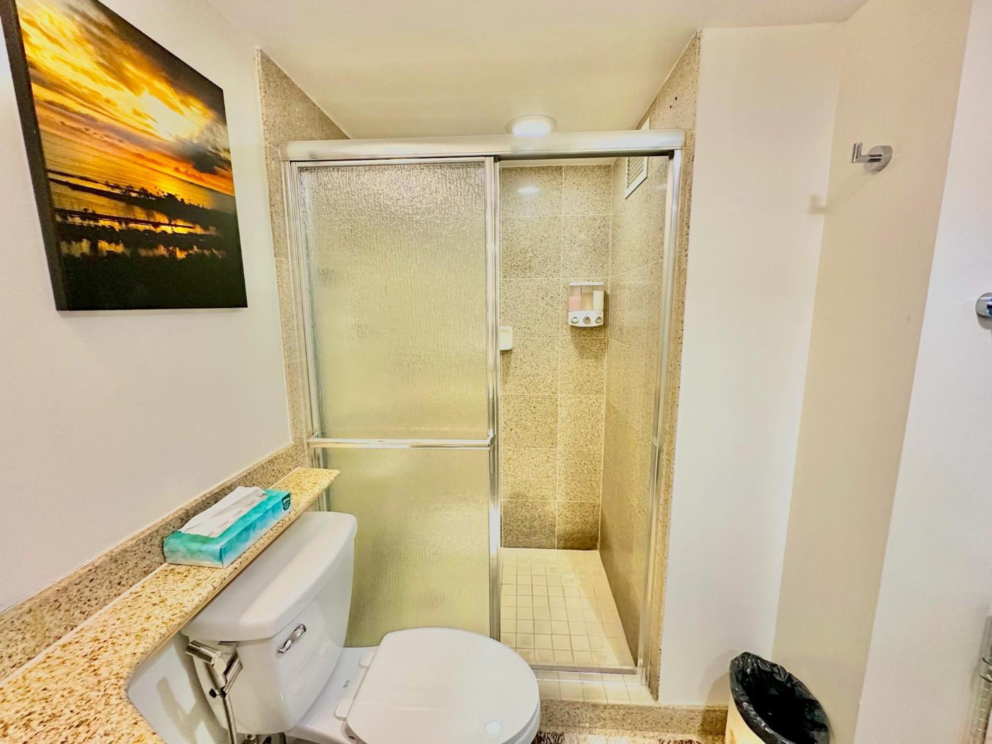 Waikiki Beach Experience! Luxury Oceanview Suite! Гонолулу Екстер'єр фото